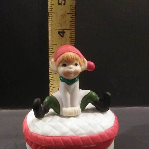 Elf on a trinket box too cute - Picture 9 of 15